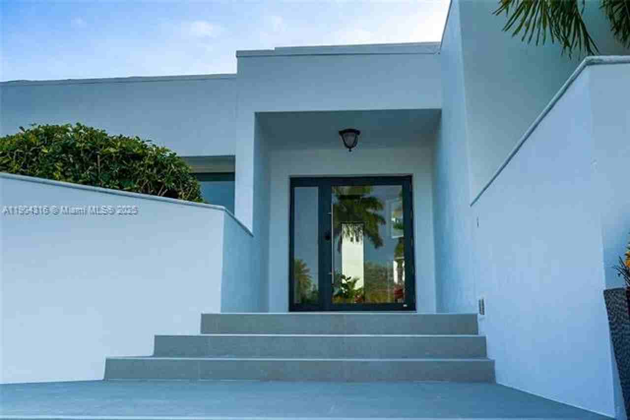 290 Nw 125th Ave #290 - Photo 3 of 23