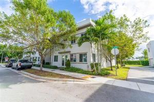 featured image of 6611 Nw 102nd Path #0