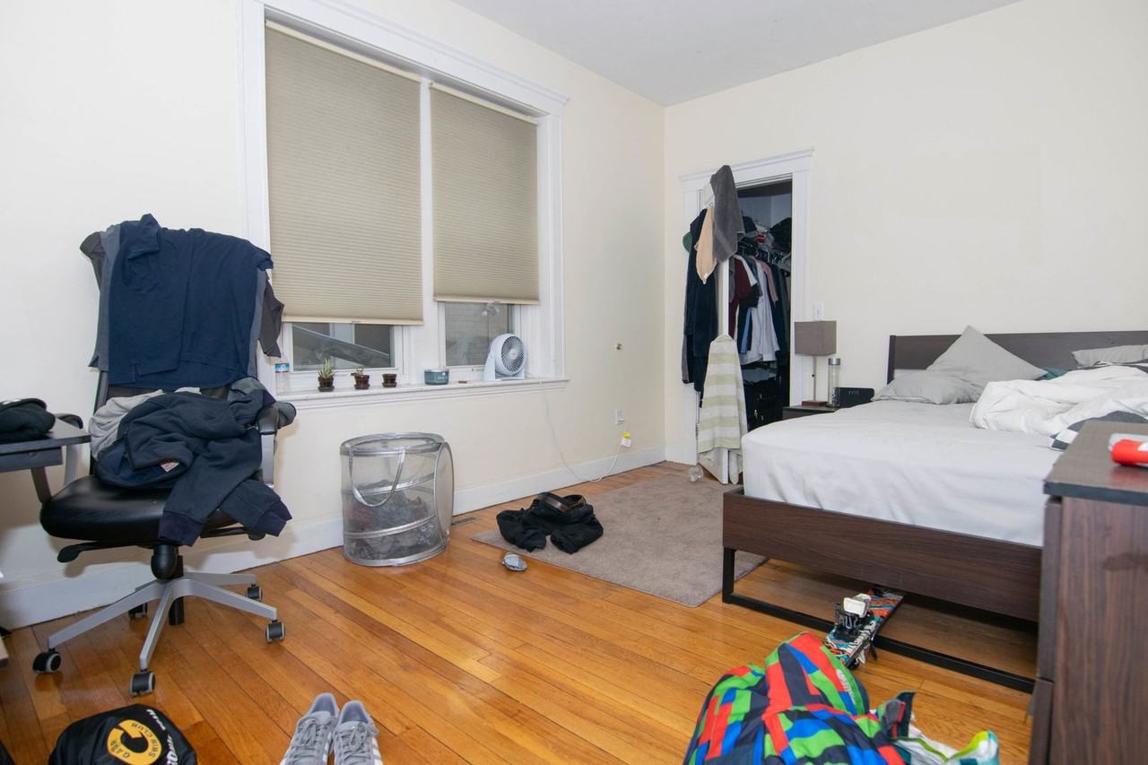 60 Gibbs St - Photo 4 of 12