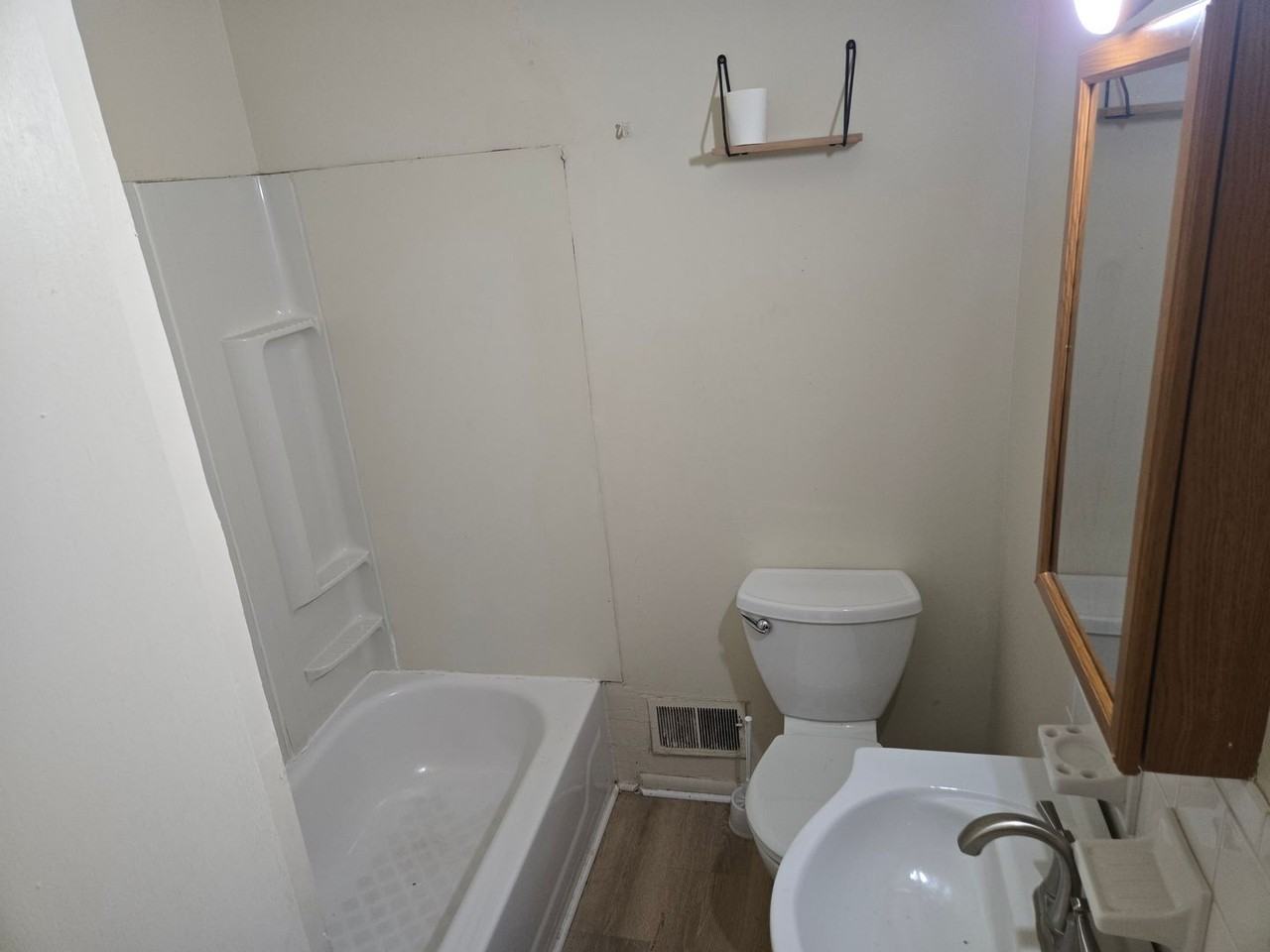 123 N Dupont St - Photo 7 of 9