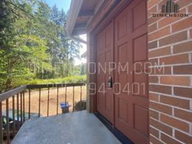 2 Bed 1 bath Port Orchard Apartment!  With Easy to Book Self Tours! - Photo 1 of 1