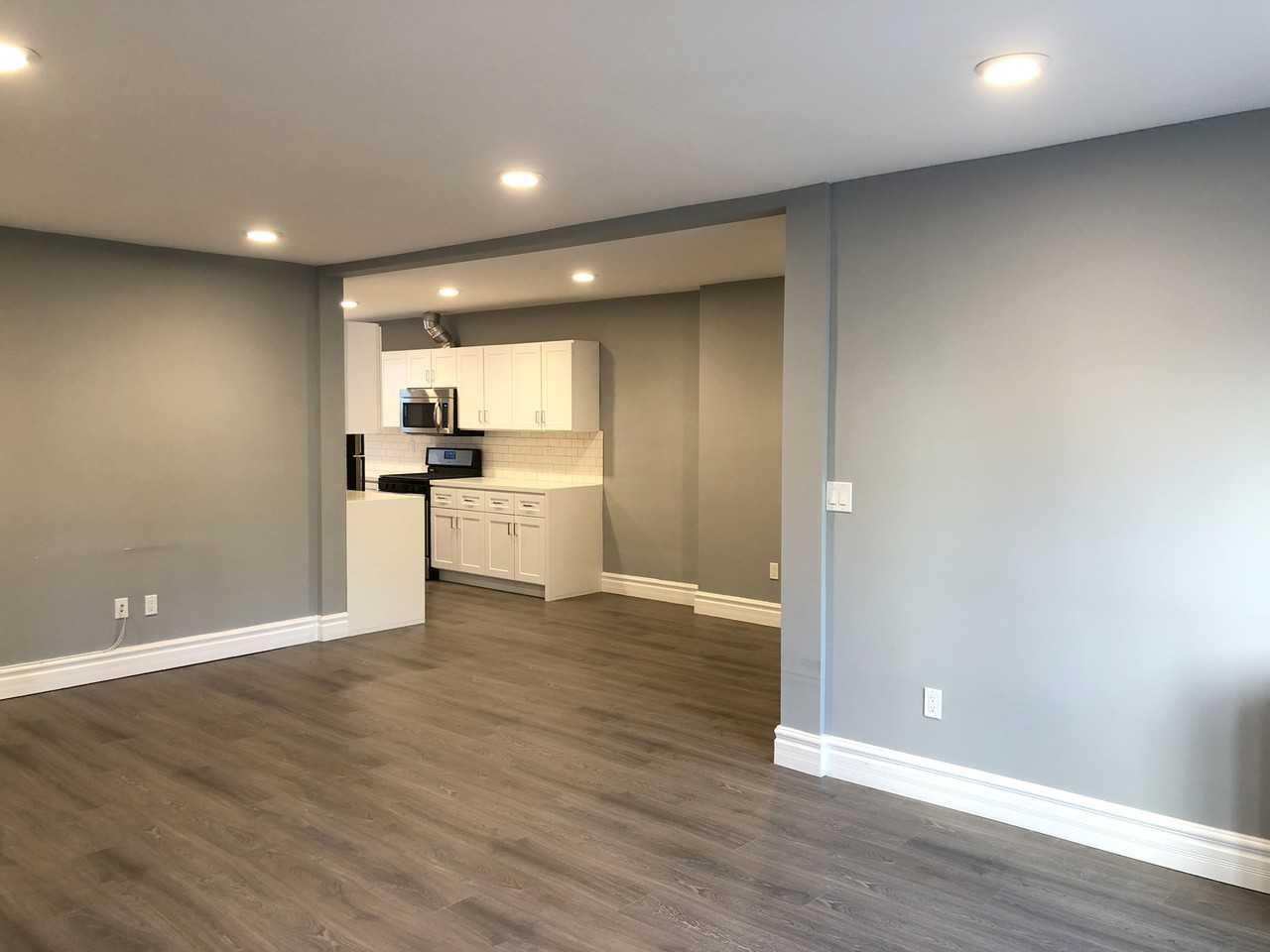 402 S Robertson - Photo 2 of 18