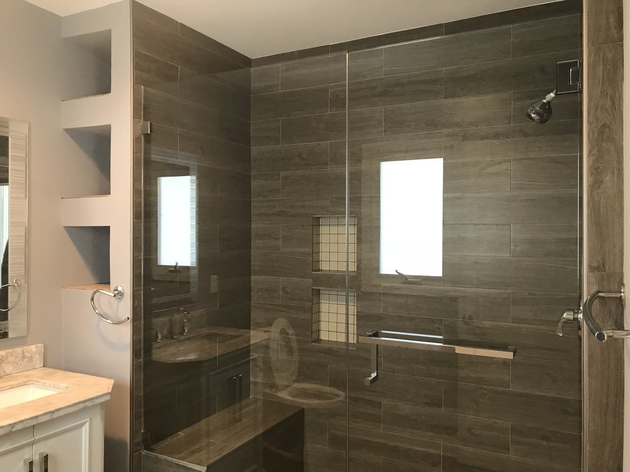 402 S Robertson - Photo 7 of 18