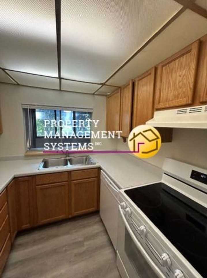 2408 South Elizabeth Street #1 - Photo 4 of 20