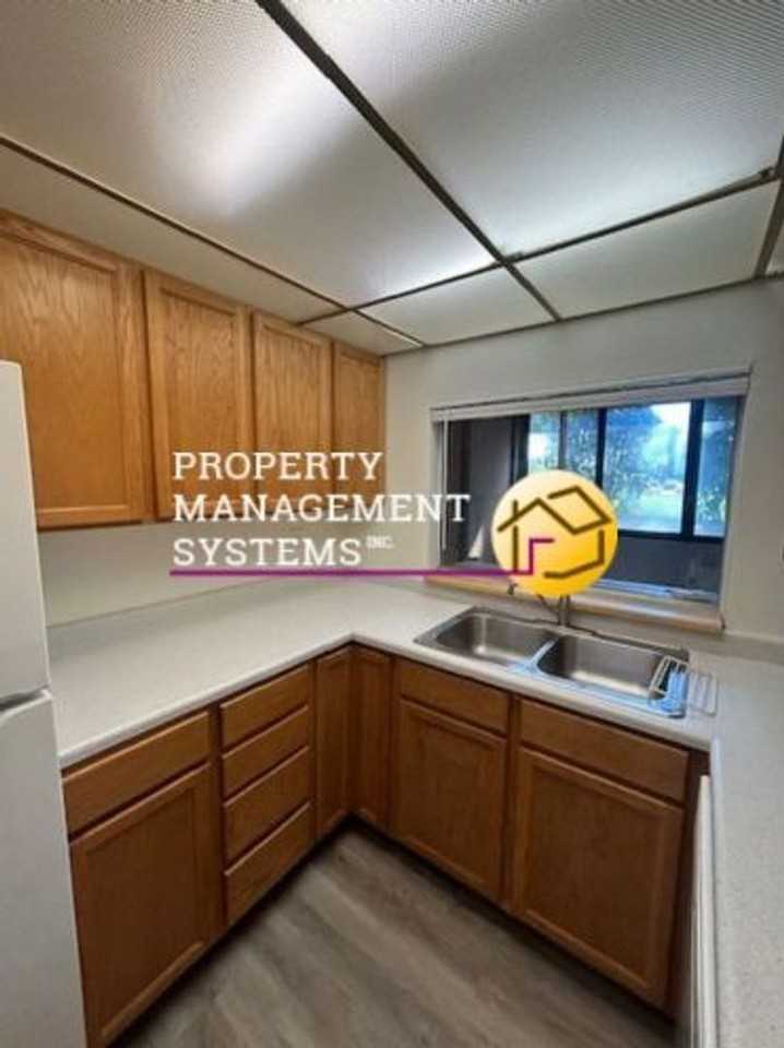 2408 South Elizabeth Street #1 - Photo 5 of 20