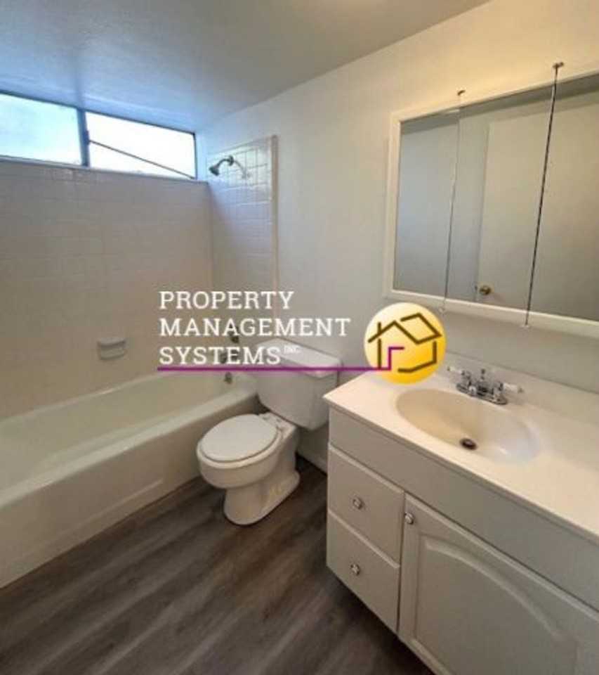 2408 South Elizabeth Street #1 - Photo 6 of 20