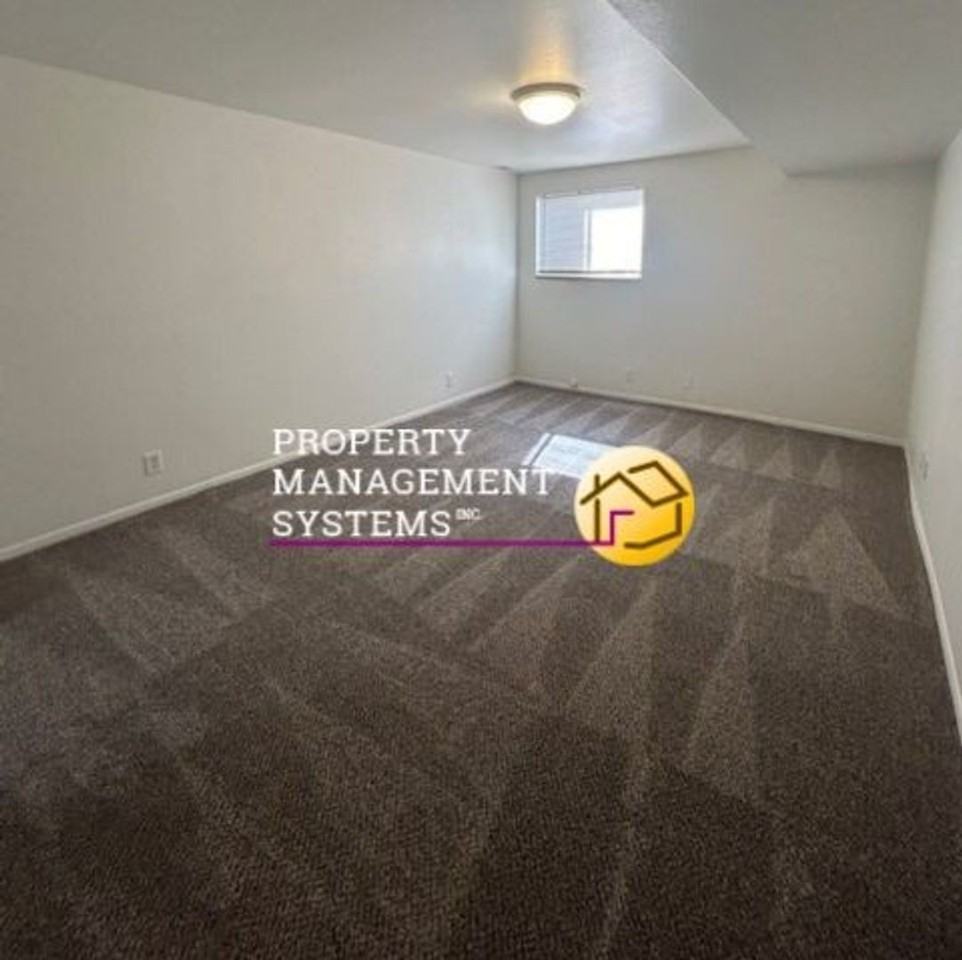 2408 South Elizabeth Street #1 - Photo 7 of 20