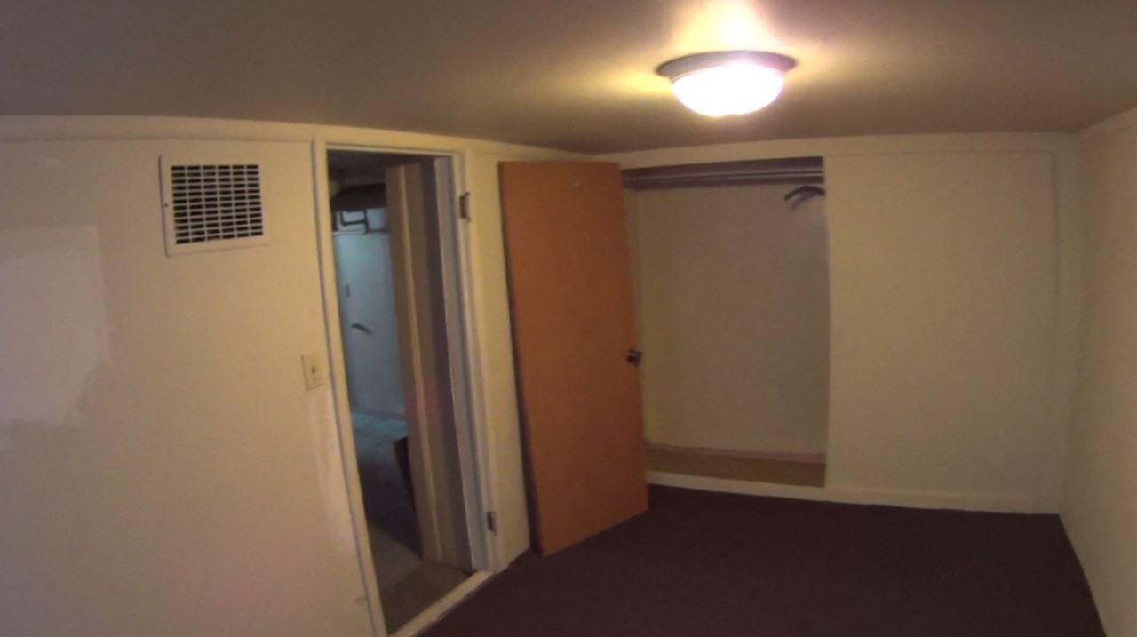 323 34th St - Photo 2 of 8