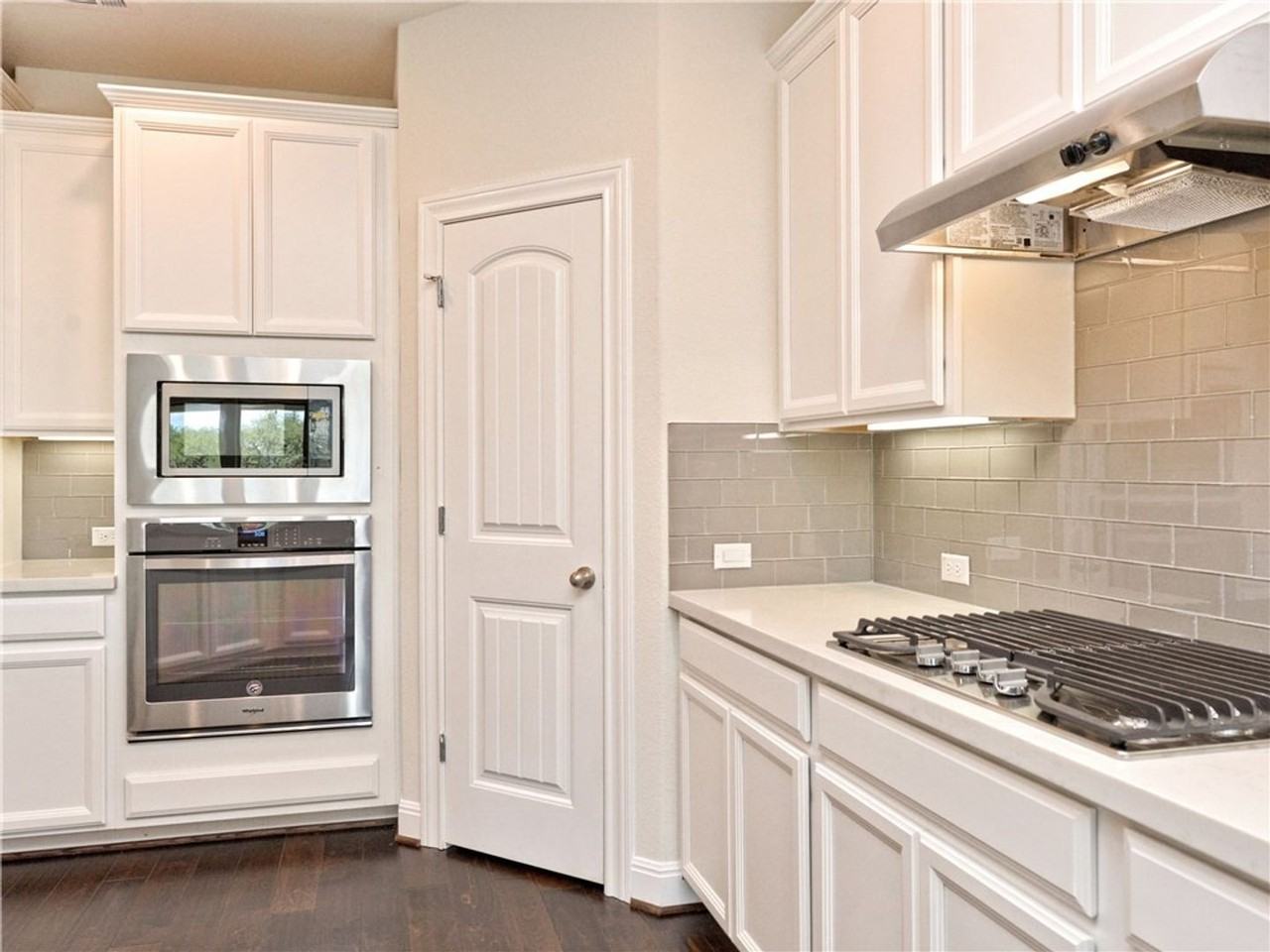 15716 Cinca Terra Dr - Photo 4 of 27