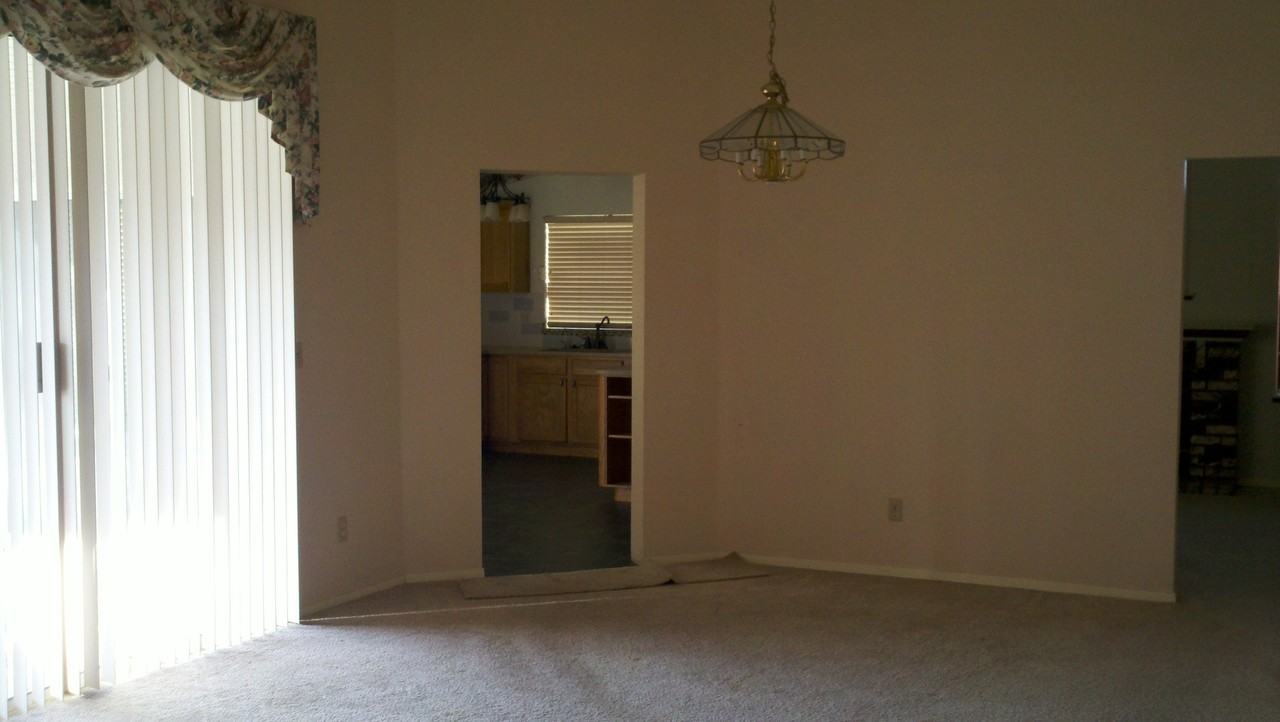 1349 El Cajon Ln - Photo 3 of 7