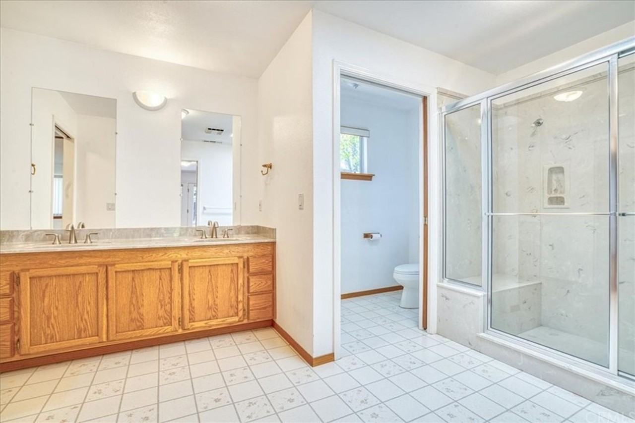 1201 Fernwood Dr - Photo 2 of 38