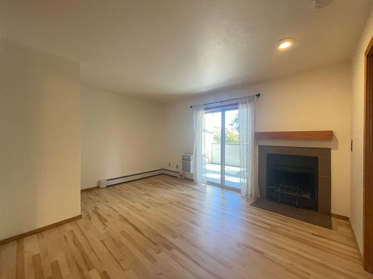 2711 Mapleton Ave #3 - Photo 2 of 22