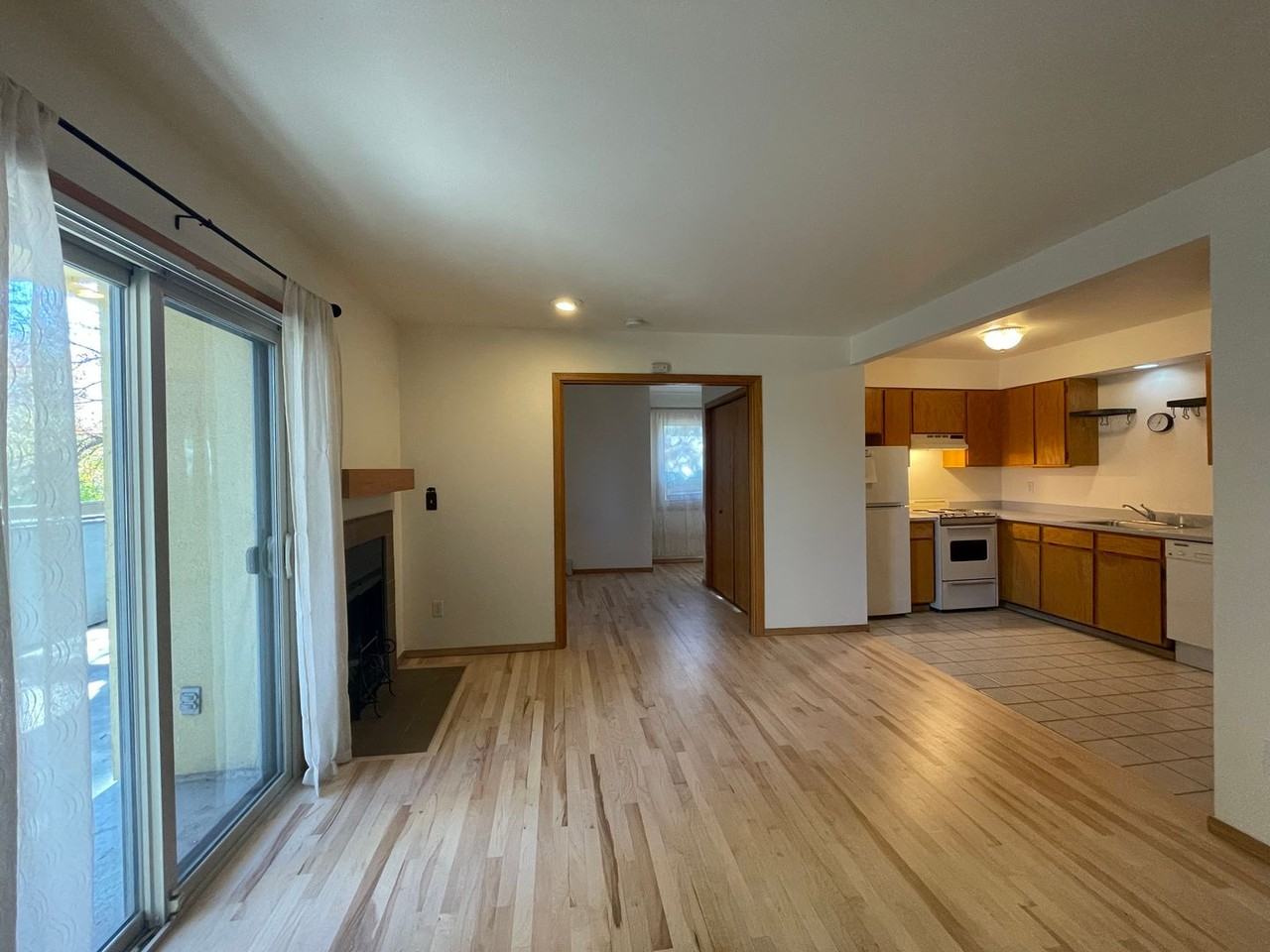 2711 Mapleton Ave #3 - Photo 5 of 22