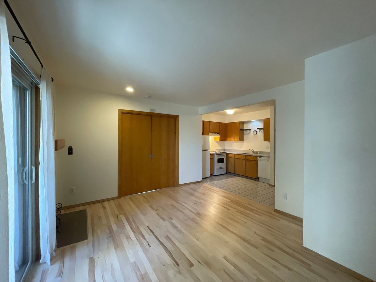 2711 Mapleton Ave #3 - Photo 7 of 22