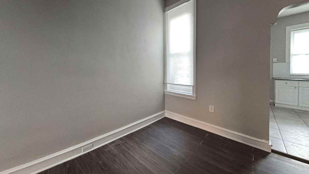 530 North Vogdes Street - Photo 5 of 12