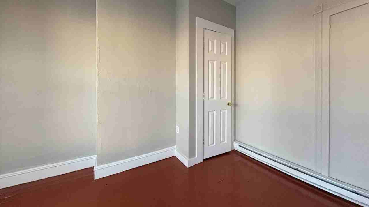 530 North Vogdes Street - Photo 6 of 12