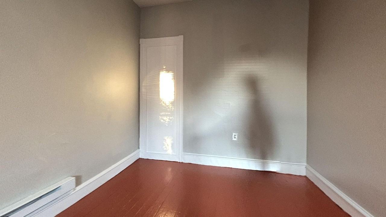 530 North Vogdes Street - Photo 7 of 12