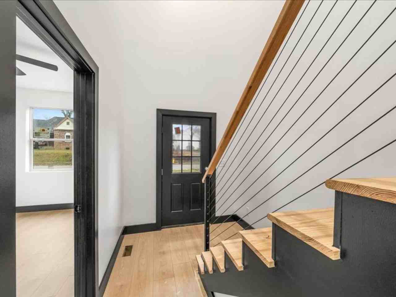 2833 Linden Ave - Photo 3 of 20