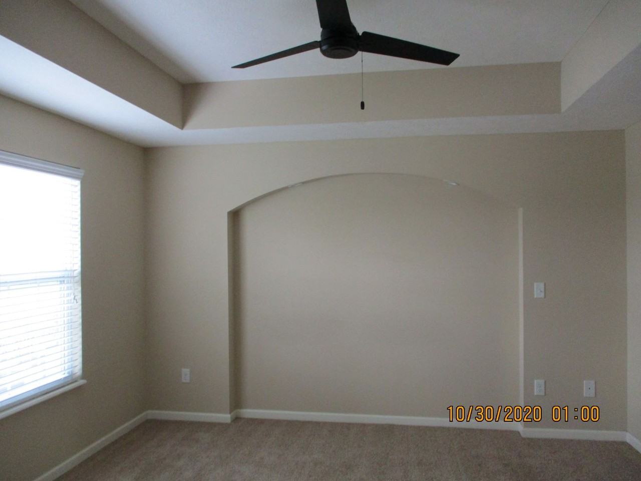 465 Redwood Ln - Photo 2 of 14