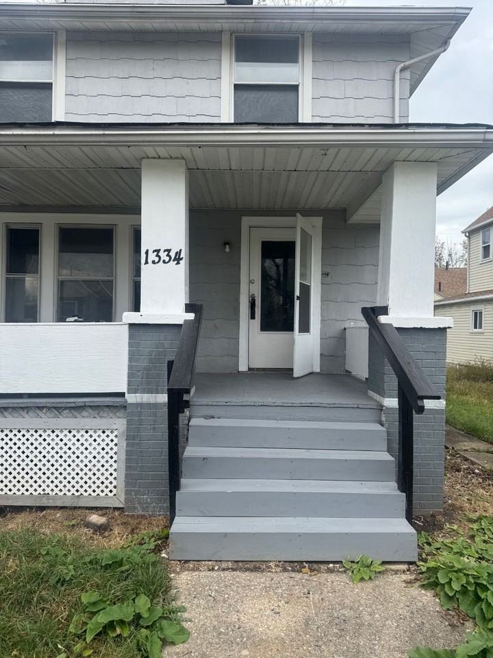 1334 Brownell Ave - Photo 2 of 35