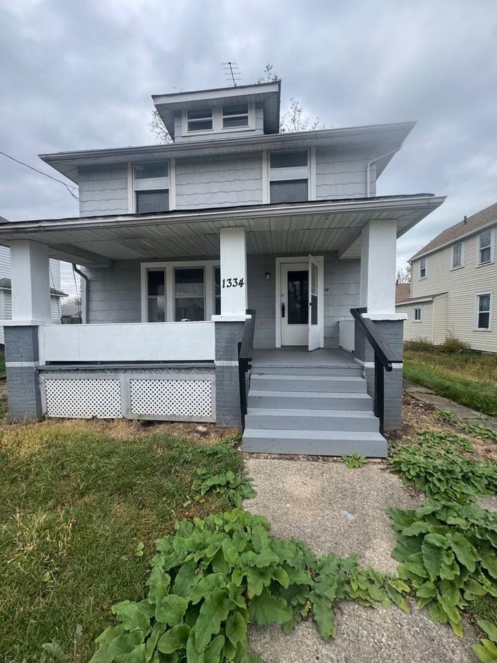 1334 Brownell Ave - Photo 3 of 35