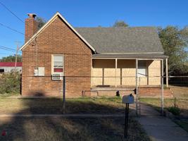 featured image of 2800 Avenue Q