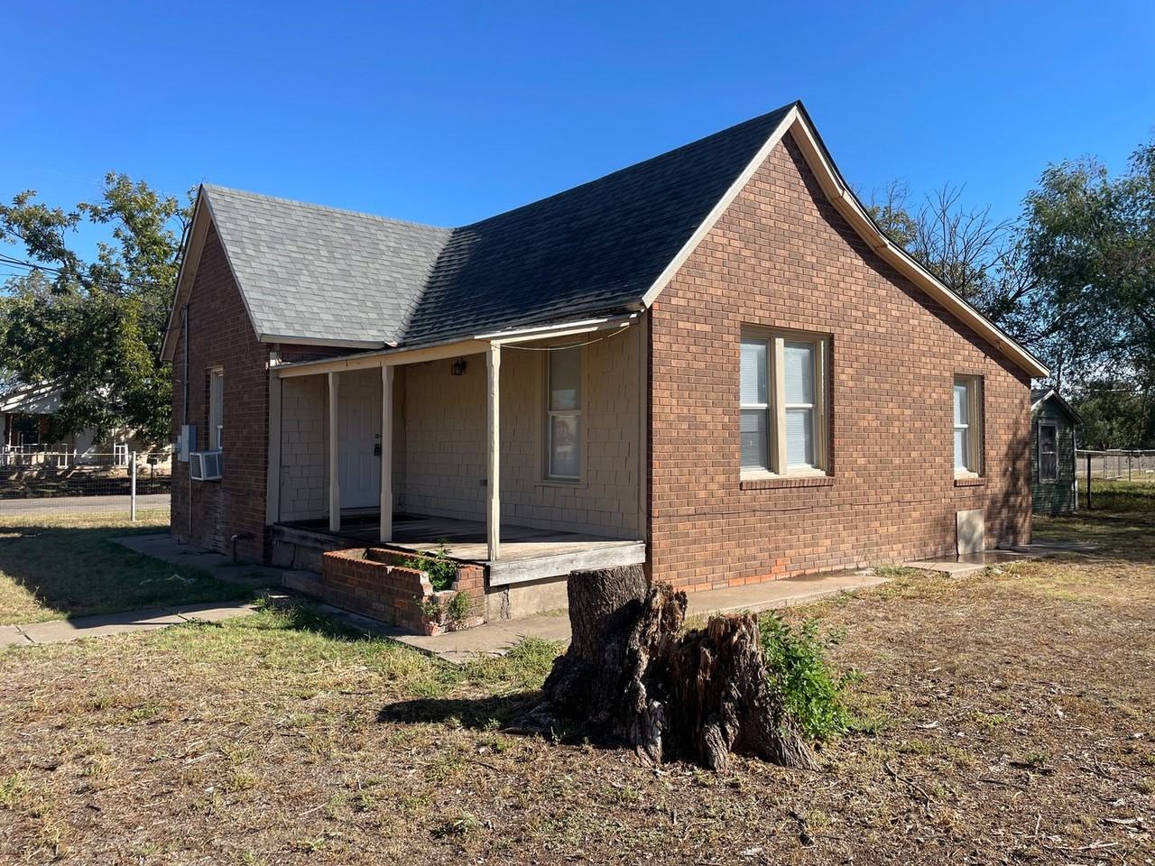 2800 Avenue Q - Photo 2 of 20