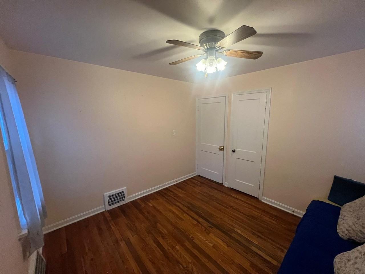 1207 Churchill Rd - Photo 4 of 14