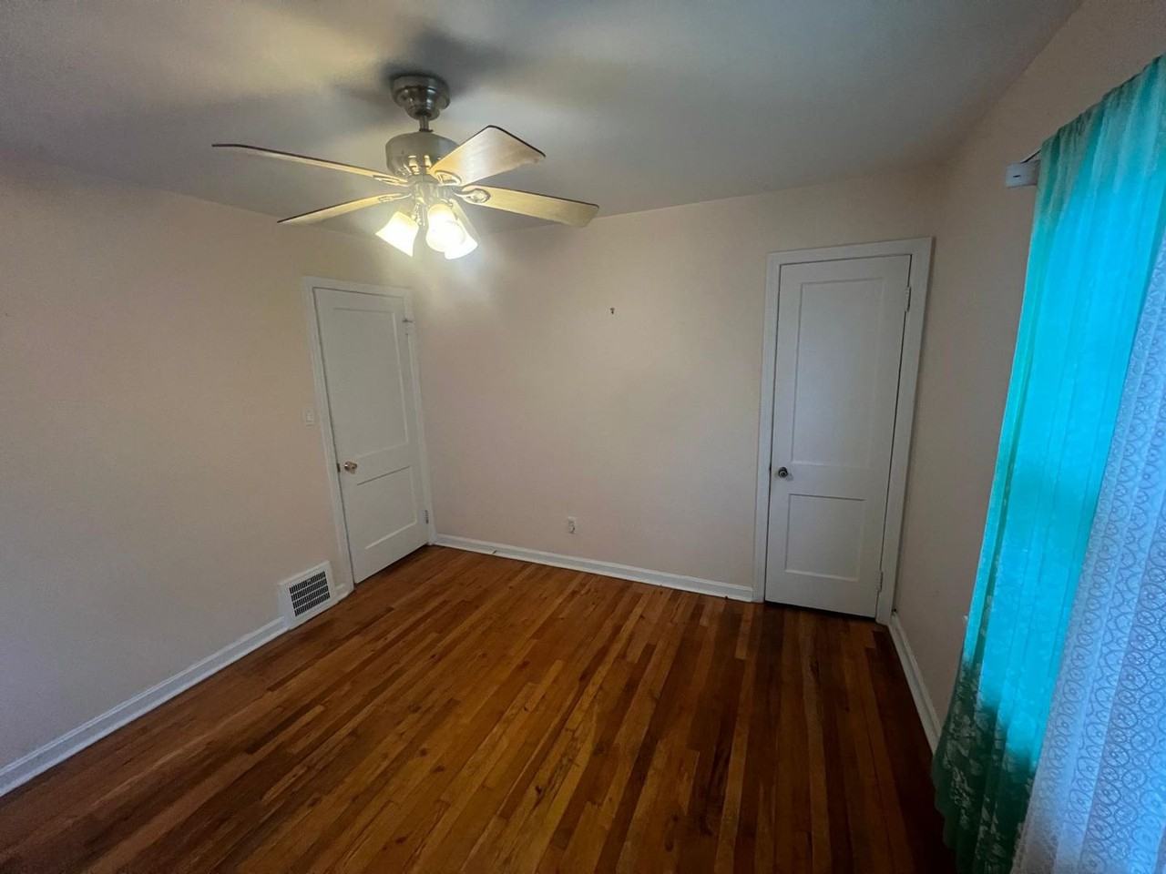 1207 Churchill Rd - Photo 3 of 14