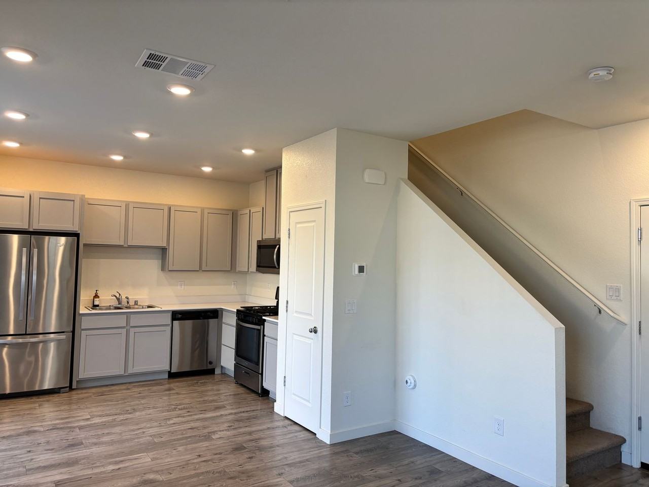 8525 Stormy Sky Ln - Photo 5 of 38