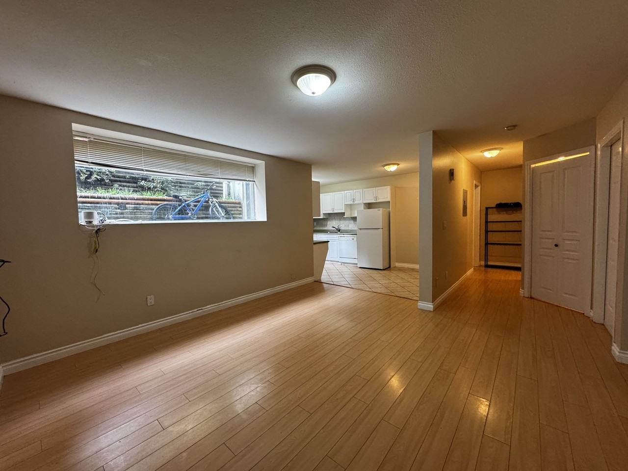 2152 Berkshire Crescent - Photo 2 of 17