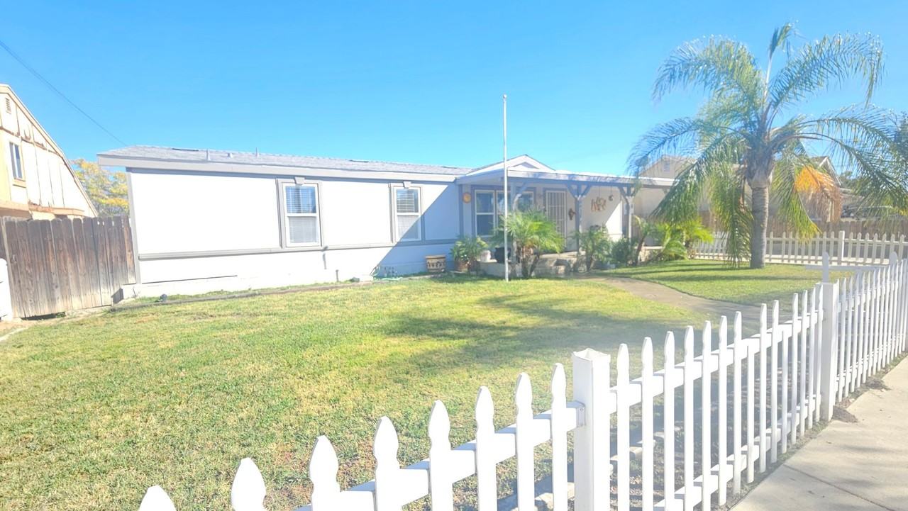 131 San Jacinto Avenue - Photo 2 of 28