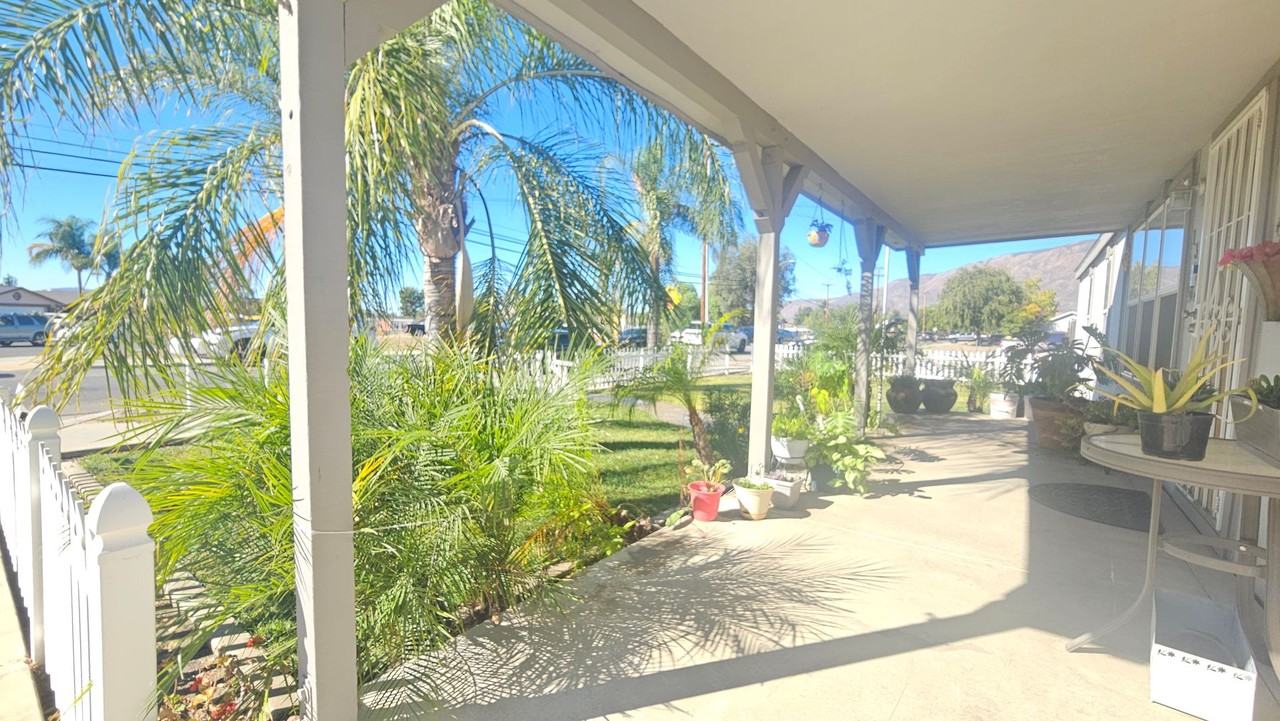 131 San Jacinto Avenue - Photo 3 of 28