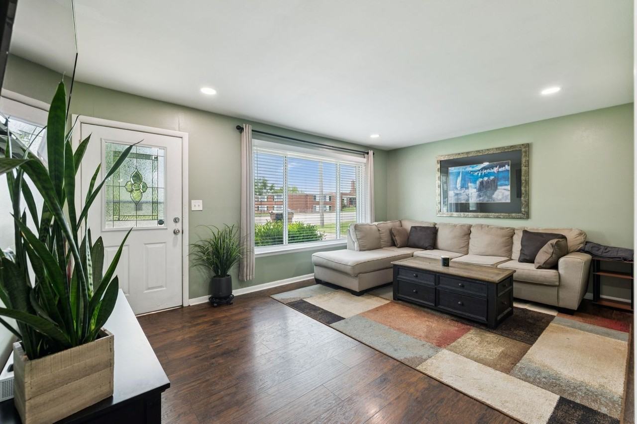 3103 Brick Church Pike - Photo 2 of 14