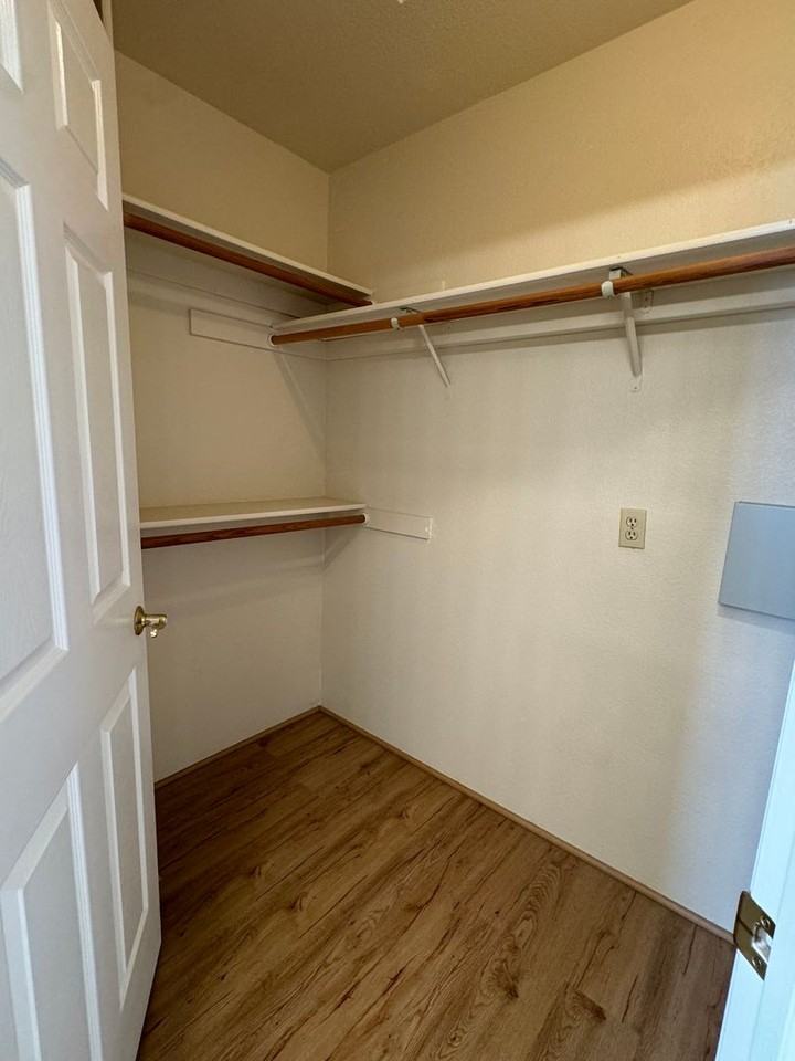 2515 Sullivan Dr - Photo 7 of 25