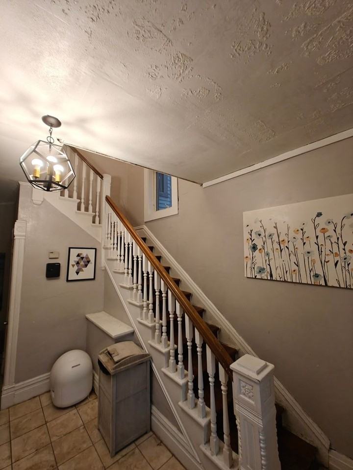 218 E Rose St - Photo 2 of 11