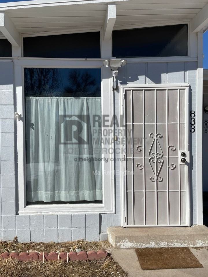 833 30th Avenue Ct - Photo 2 of 18