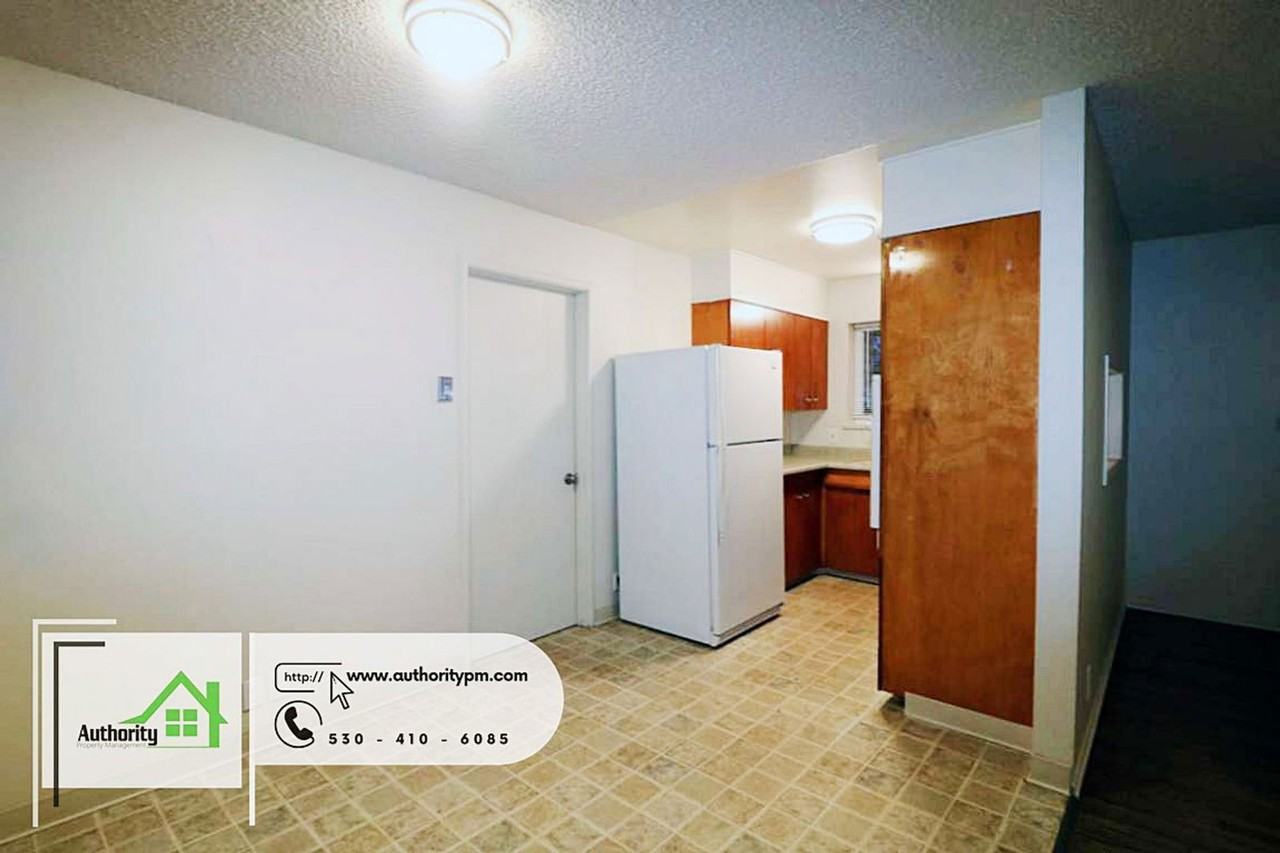 1635 Mesa St - Photo 5 of 19