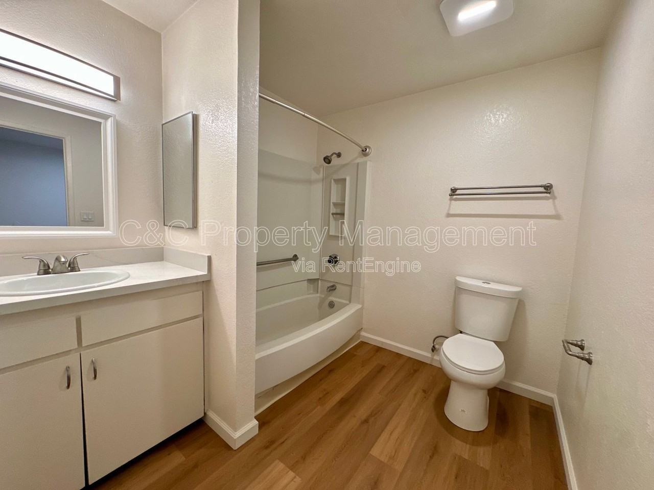 3270 Del Monte Blvd #35 - Photo 4 of 6