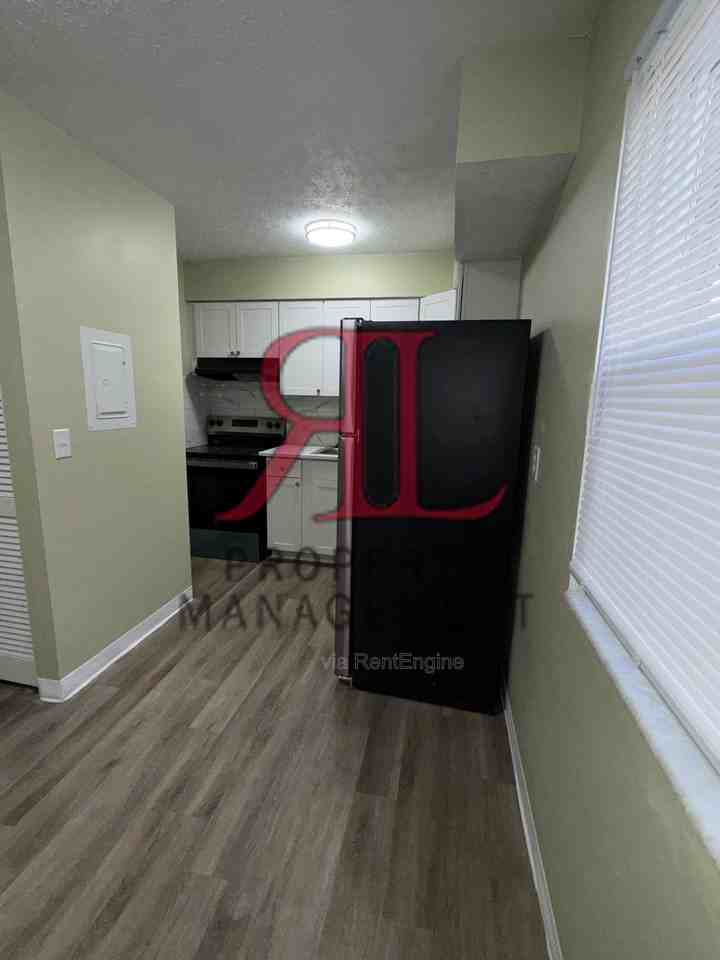 596 East Gates Street - Photo 6 of 13