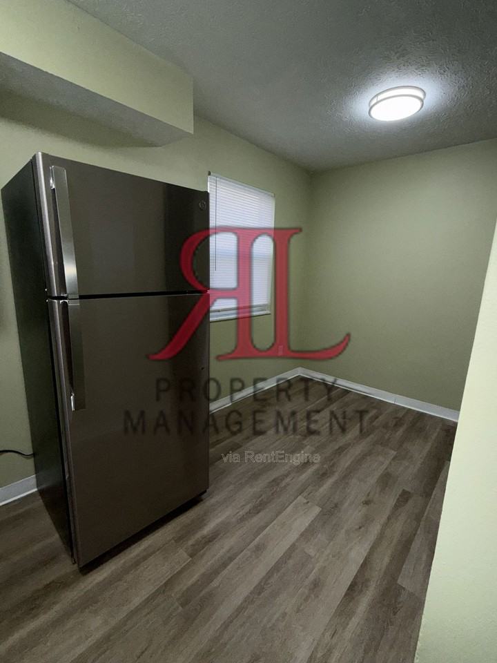 596 East Gates Street - Photo 7 of 13