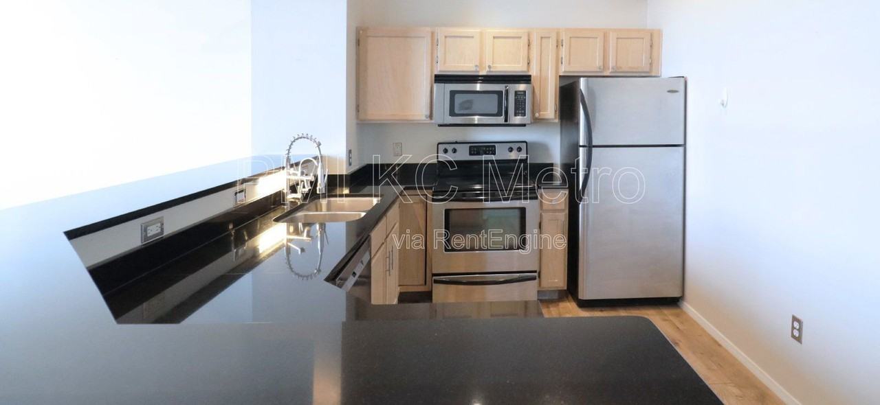 200 Main St #310 - Photo 4 of 39