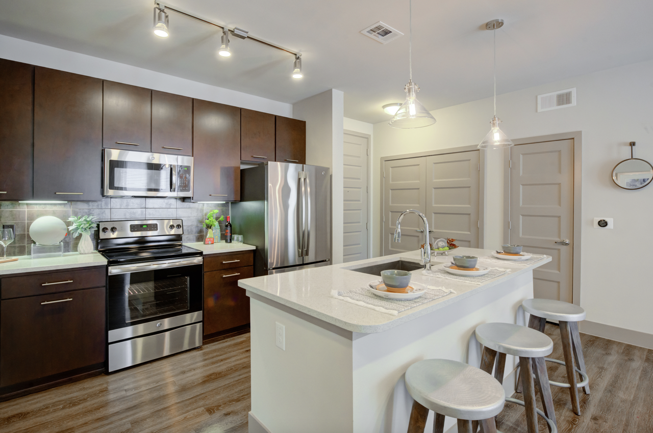 2613 Rogers Avenue - Photo 3 of 12