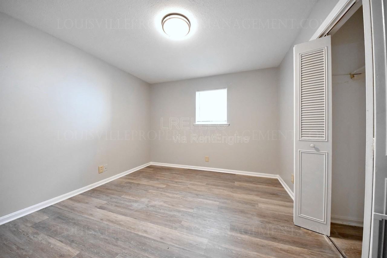 4408 S 1st St #1 - Photo 5 of 9