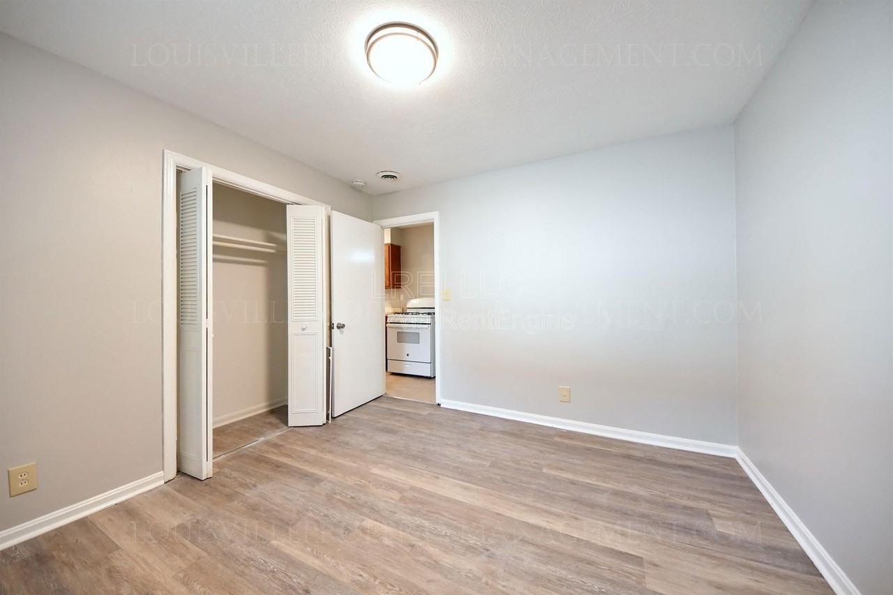 4408 S 1st St #1 - Photo 6 of 9