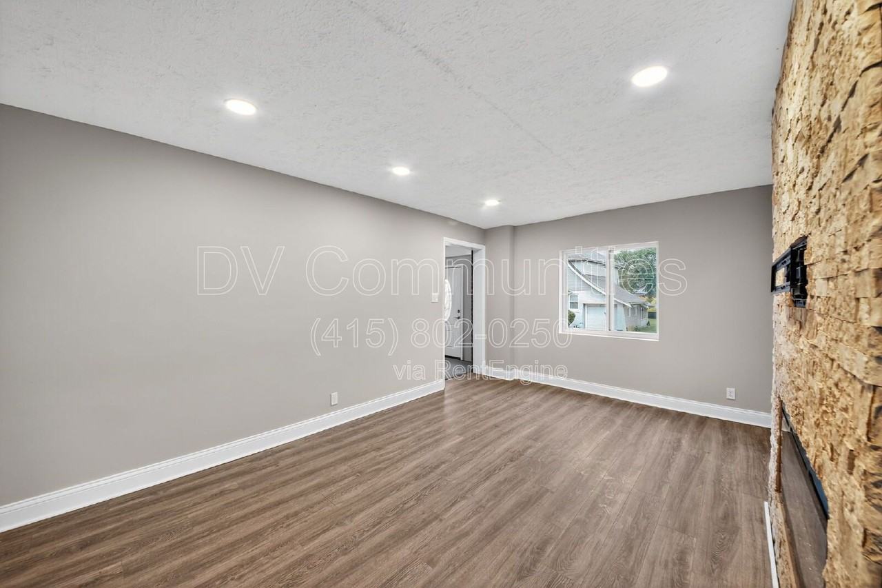 1818 Lawn Ave - Photo 6 of 26