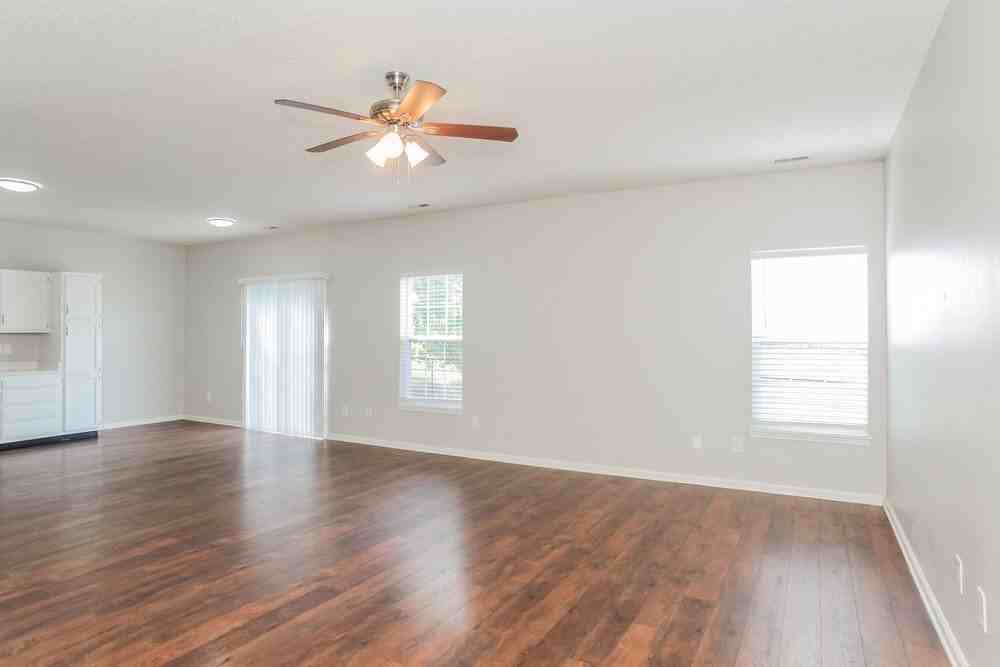 3500 Limelight Ln - Photo 5 of 16