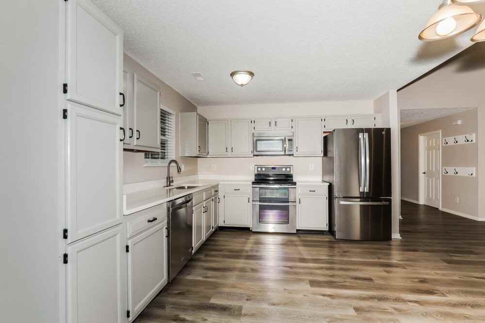 9803 Trail Dr - Photo 7 of 16