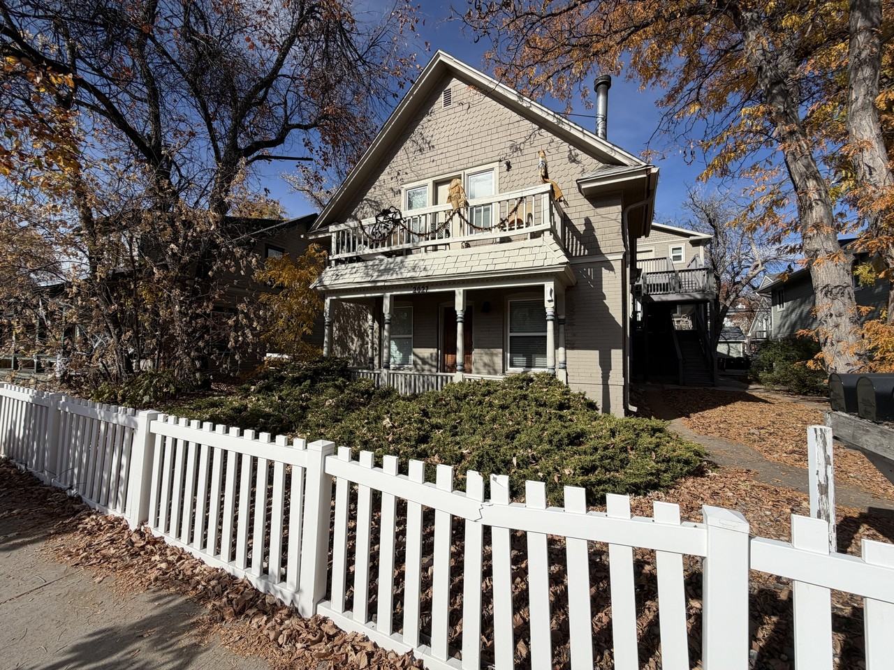 2027 Arapahoe Ave #3 - Photo 4 of 23