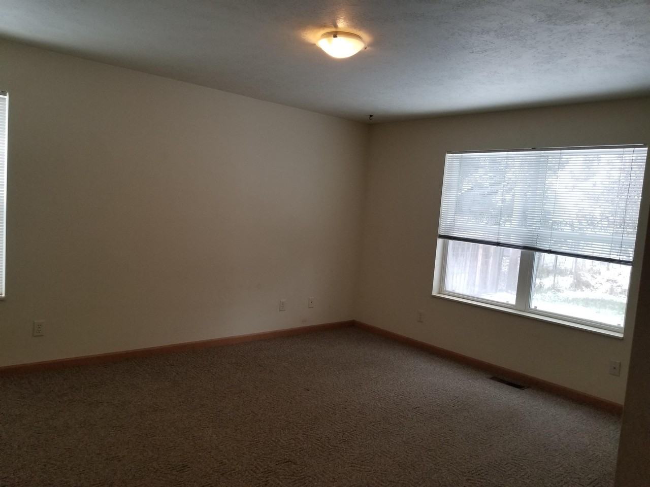 808 N 3rd Ave #A - Photo 5 of 13